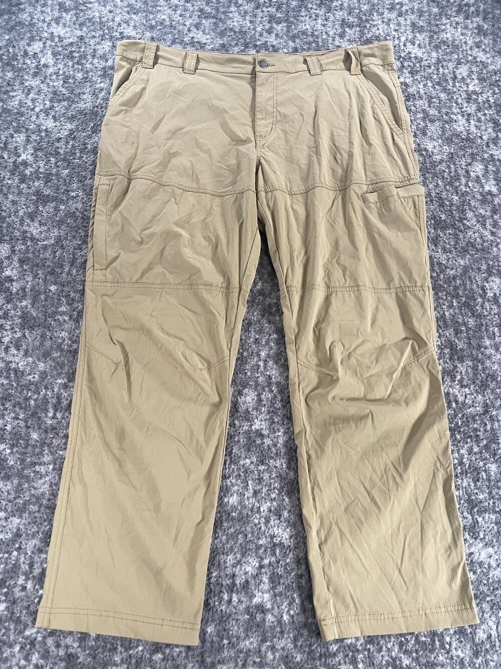 Columbia Cargo Pants Mens 42x30 Beige Omni-Shield Utility Outdoors Nylon Hiking